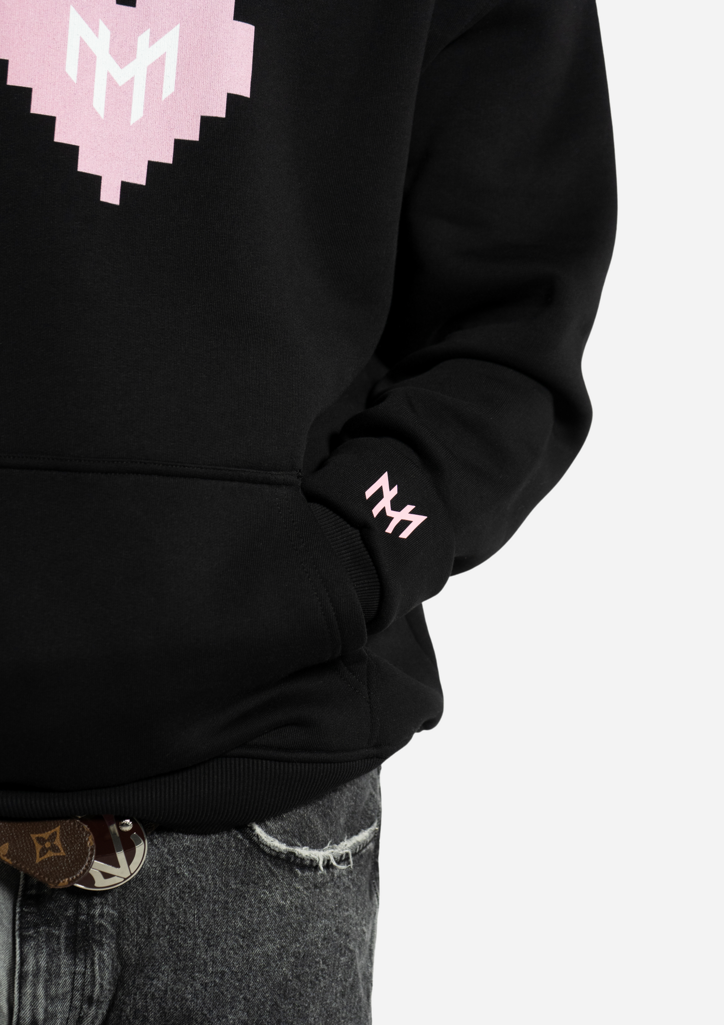 Schwarzer Oversize Hoodie “Hoffnung Stirbt Nicht“